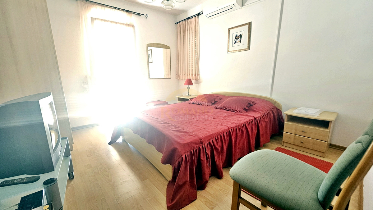 Bellissima casa dalmata a Sevid in ottima posizione con piscina e vista